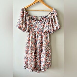 MINKPINK Floral Puff-Sleeve Tiered Dress Open Tie Back Size XS -dainty youthful